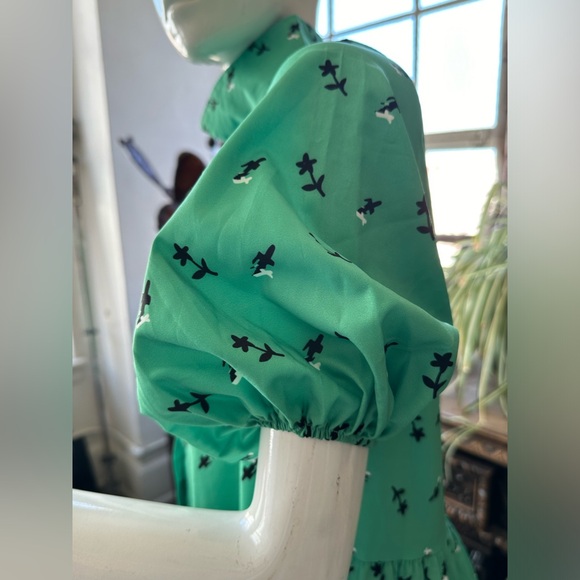 Relax fit dress Can suit maternity also Green Bright Short Sleeve Floral print - Picture 4 of 8